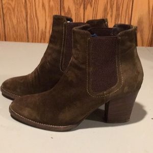 Aquatalia weather resistant boots